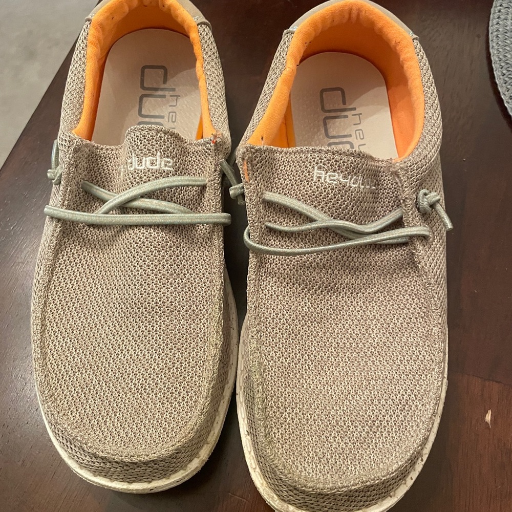 Hey Dude Boys' Wally Sox Slip-On Shoes Tan Size 6Y